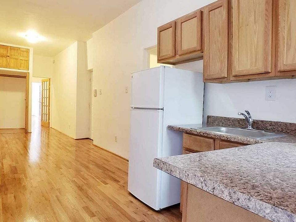 1st image of 604 Manhattan Ave #L