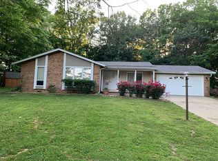16395 N Hawthorne Ln, Mount Vernon, IL 62864