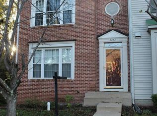 6050 Raina Dr, Centreville, VA 20120