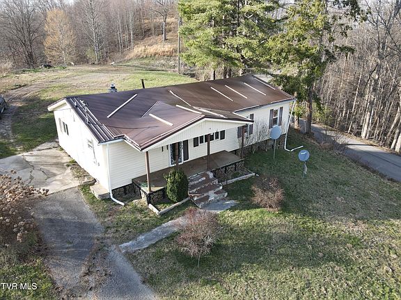 2nd image of 3849 Nealy Rdg