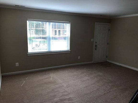 3rd image of 425 N French Ct