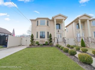 394 Clarke, Staten Island, NY 10306