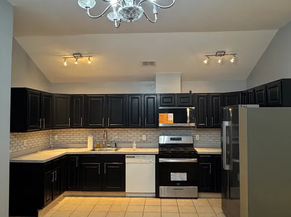 308 Old Bergen Rd Floor 2, Jersey City, NJ 07305