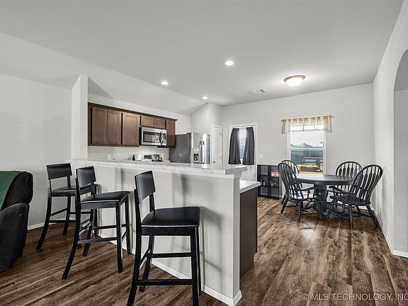 5th image of 1614 S 31st St