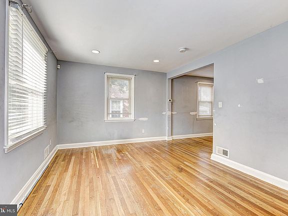 4th image of 3731 Sylvan Dr