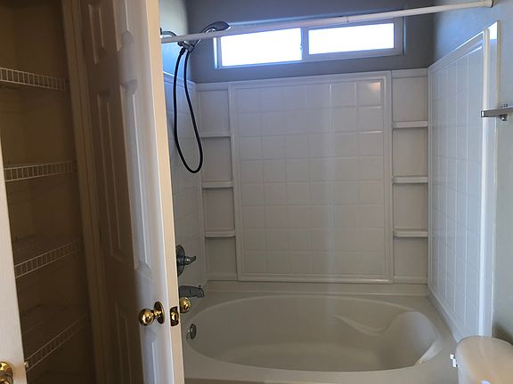 5th image of 8216 Bluffs Edge Pl NW
