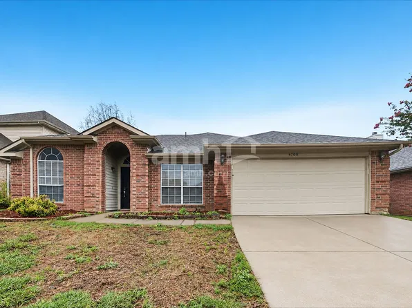4709 Shadow Crest Dr, Arlington, TX 76018