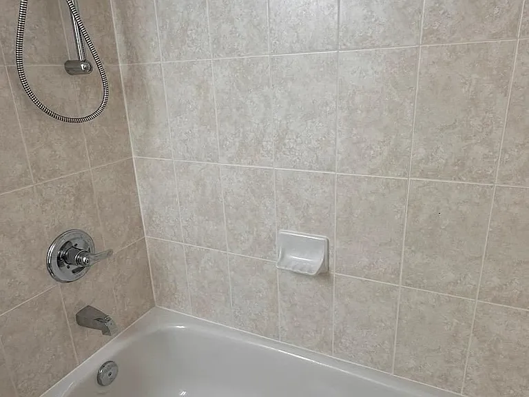 130 Pond Dr #512 — Photo 16