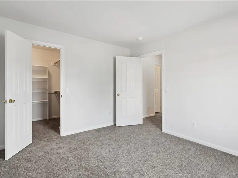 100 Post Oak Rd — Photo 18