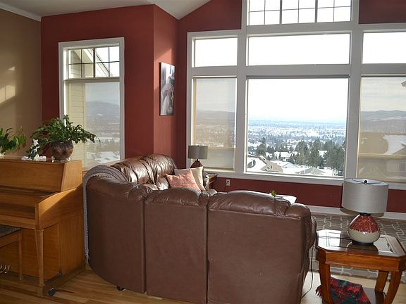 3rd image of 8712 E Red Oak Dr