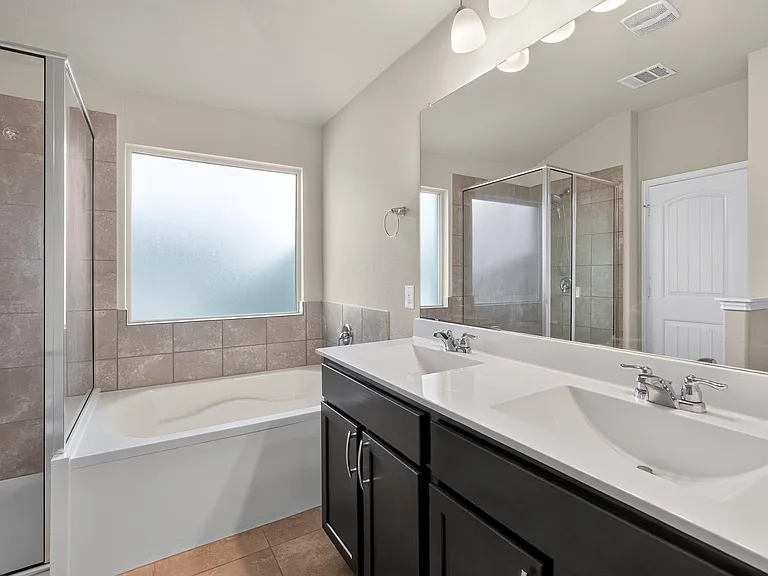 1919 Mexia Dr — Photo 14
