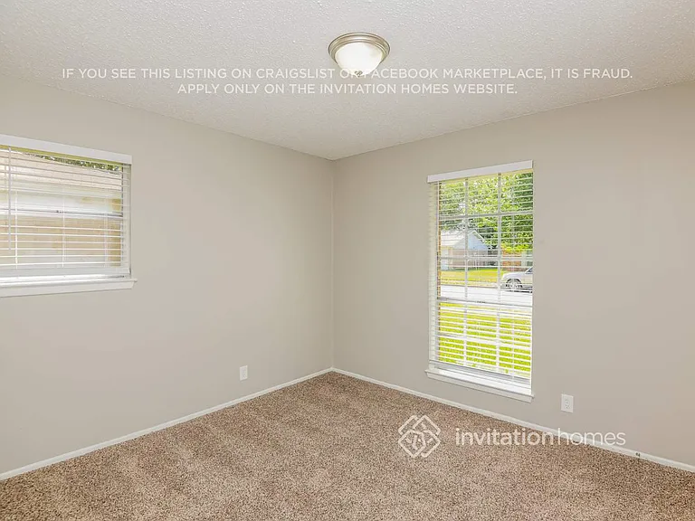 708 Sue Ann Ln — Photo 10