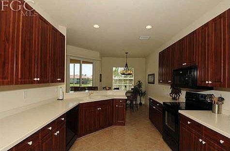 5th image of 14100 Cambridge Dr APT 202