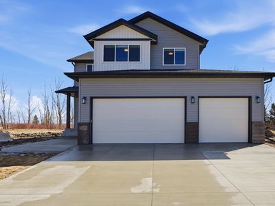 1021 61st Ave W, West Fargo, ND, 58078
