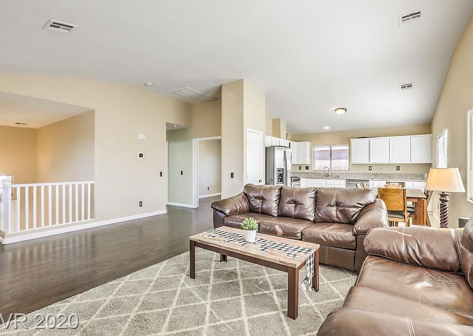 1st image of 5320 Mum Ct