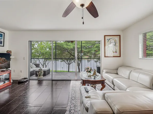 850 SW 138th Avenue #215D, Hollywood, FL 33027