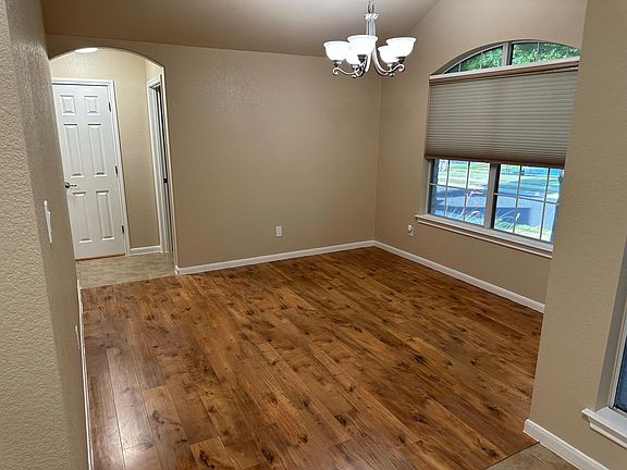 4th image of 4495 Western Lake Dr