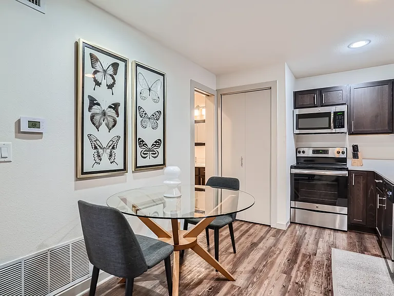 2806 Reagan St #103 — Photo 6