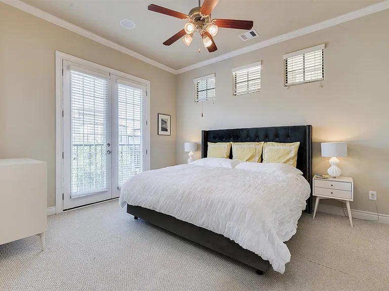 1716 Edwards St — Photo 23