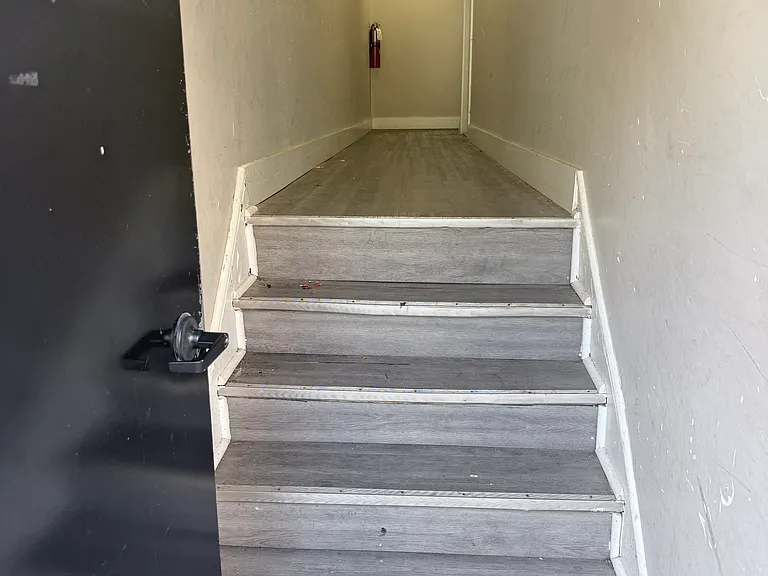 494 S 18th St #3 — Photo 32