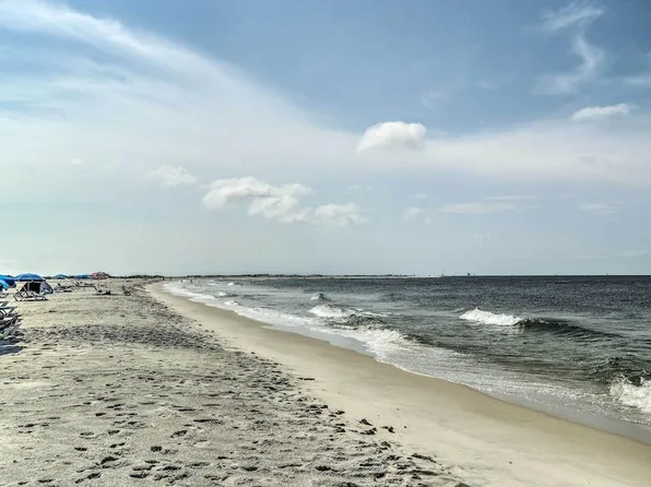 1601 Bienville Blvd APT 206, Dauphin Island, AL 36528