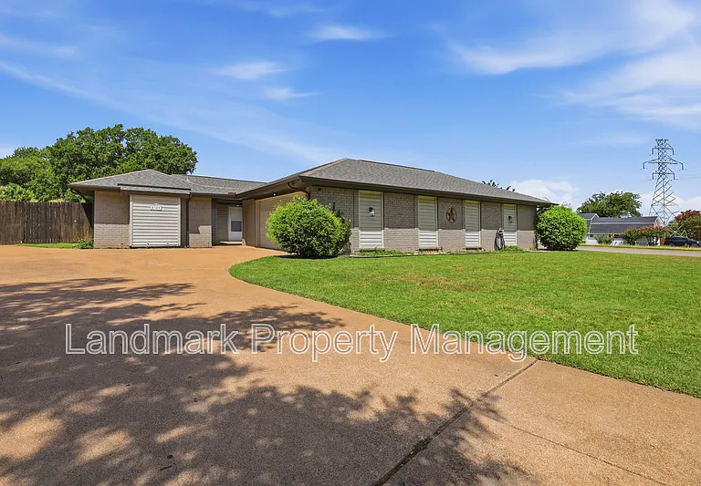 4349 Altamesa Blvd — Photo 1