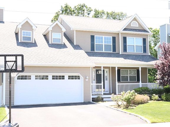 2nd image of 323 Fairway Dr