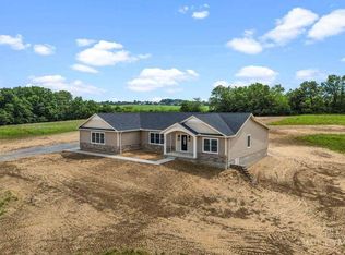 1243 Hunters Glen Dr, Adams Township, OH 45177