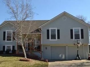 225 SE Bristol Dr, Lees Summit, MO 64063