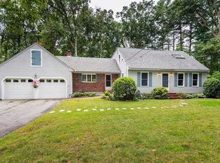12 Lancaster Pl, Andover, MA 01810