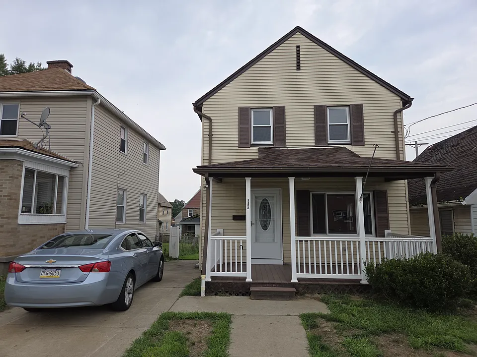 1802 McMinn St