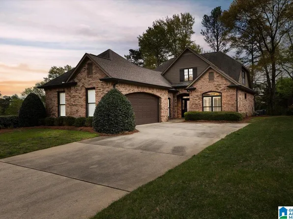 5933 Stonegate Ln, Trussville, AL 35173