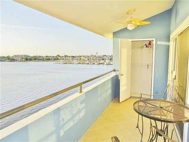 1580 Harbor Dr #321 — Photo 9