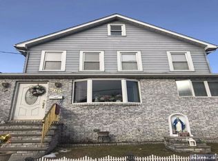 209 Thomas Ave, Lyndhurst, NJ 07071