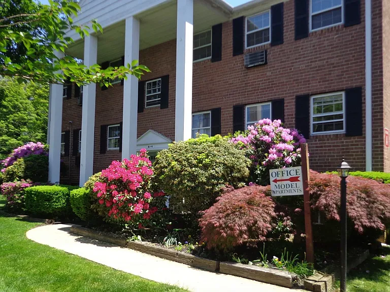 3315 Old Capitol Trl #K10 — Photo 13