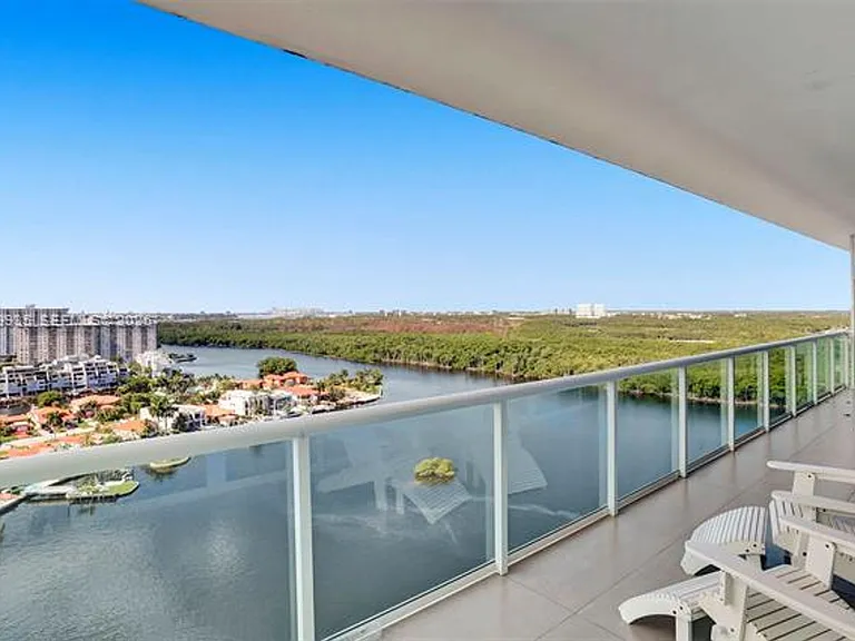 400 Sunny Isles Blvd #2021 — Photo 33