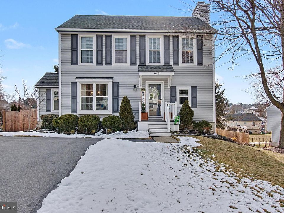 1st image of 865 Elmwood Ct