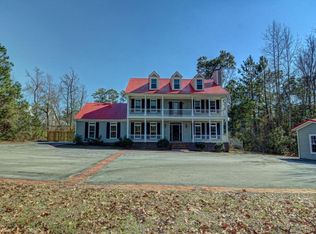 102 Marsh Creek Dr, Hampstead, NC 28443
