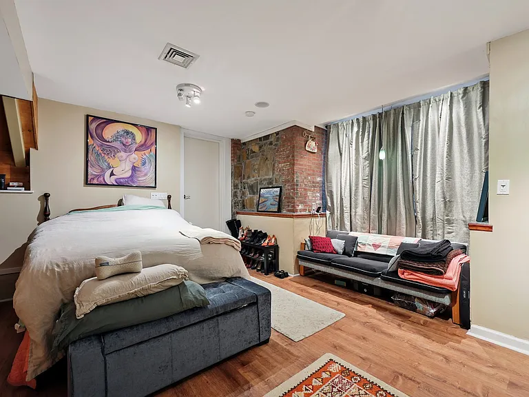 591 Orange St #1 — Photo 16