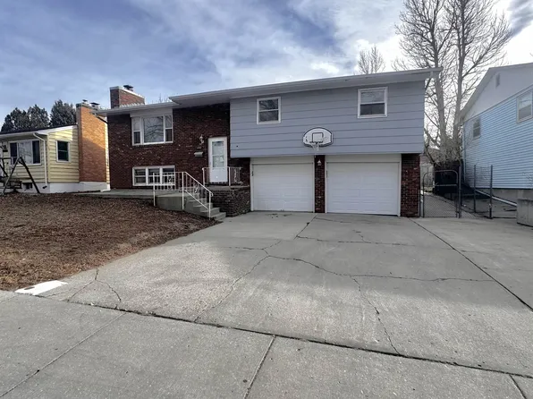 1741 Hyview Dr, Casper, WY 82604