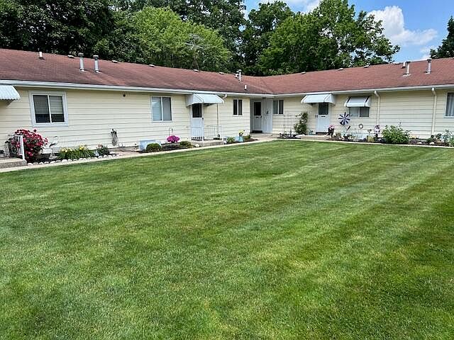 1st image of 5897 Leisure South Dr SE