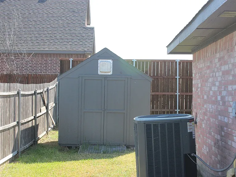 518 Morningside Ct — Photo 19