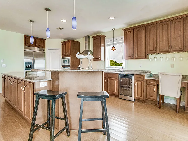 20 Baybridge Dr — Photo 32