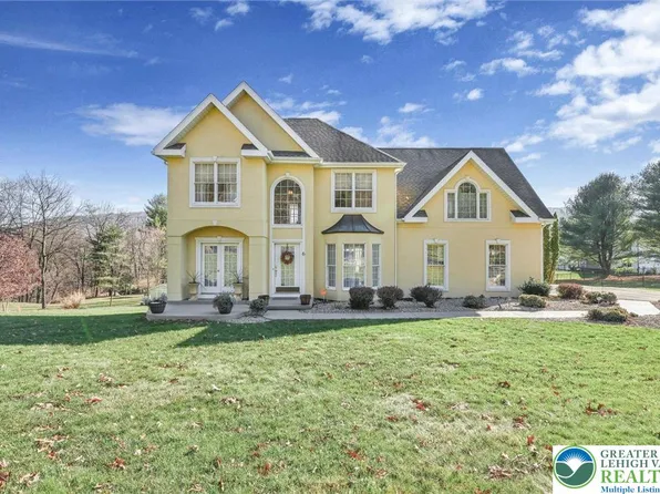 6 Jackson Rd, Pottsville, PA 17901