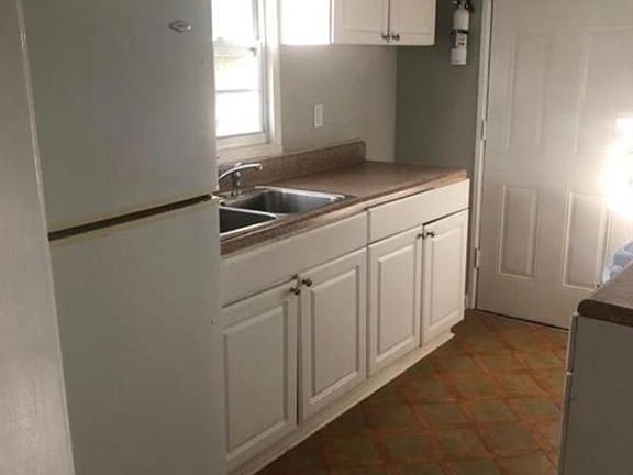4th image of 167 Arcadia Cir NW