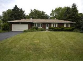 28W506 Douglas Rd, Naperville, IL 60564