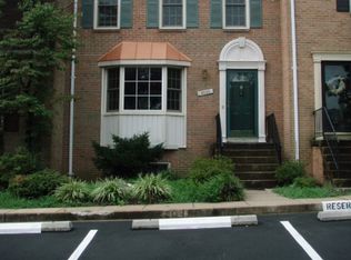 8535 Hilltop Rd, Vienna, VA 22180