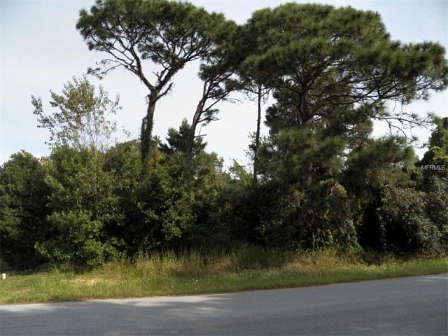 2nd image of Chaucer Dr