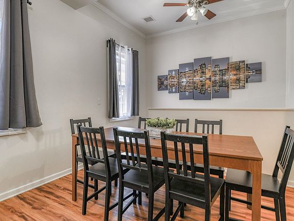 3rd image of 34 Gray St Floor 1