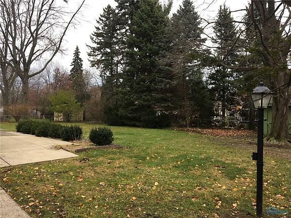 5th image of 2938 Isha Laye Dr